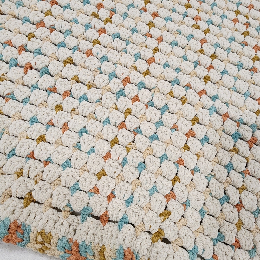 Handmade Chunky Crochet Multicolor Baby/ Throw Blanket 49 X 45 Great For Gifts - Picture 8 of 8